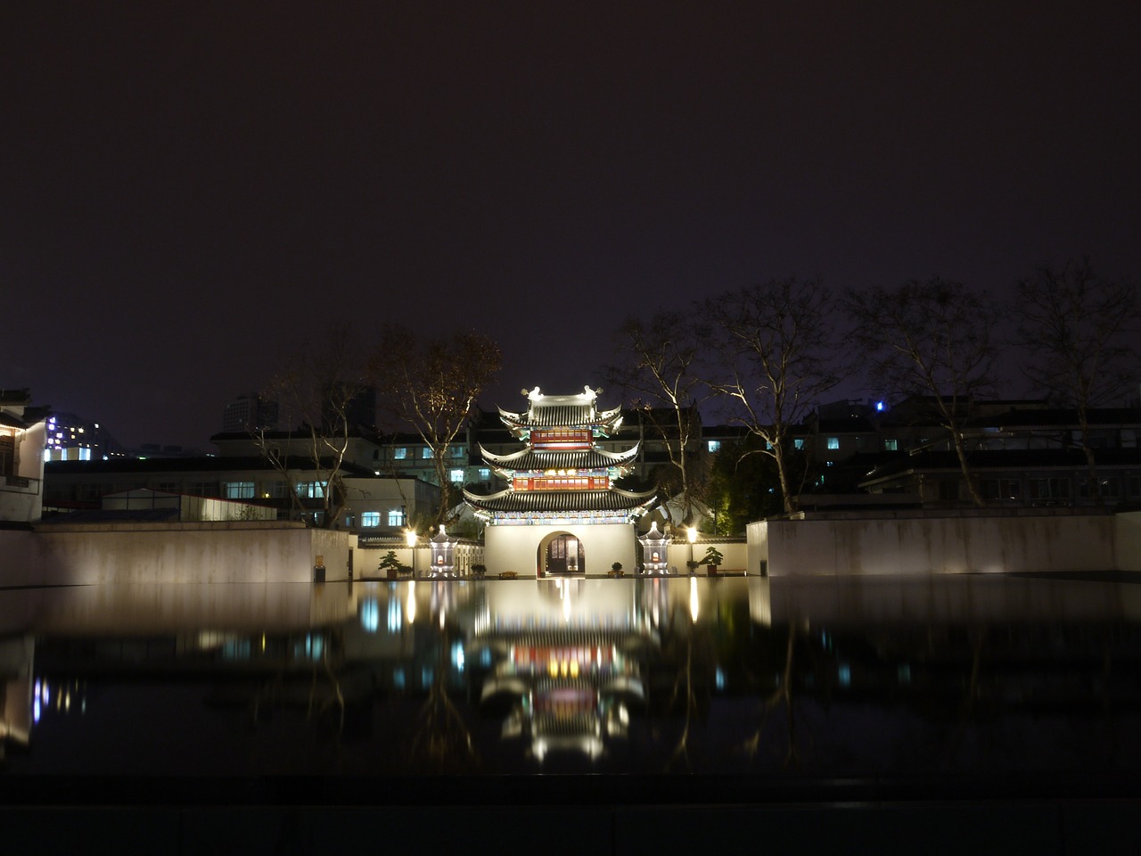 water features night view historical sites free photo
