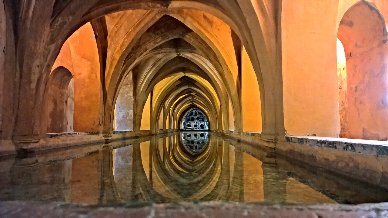 water supply palace alcazar free photo