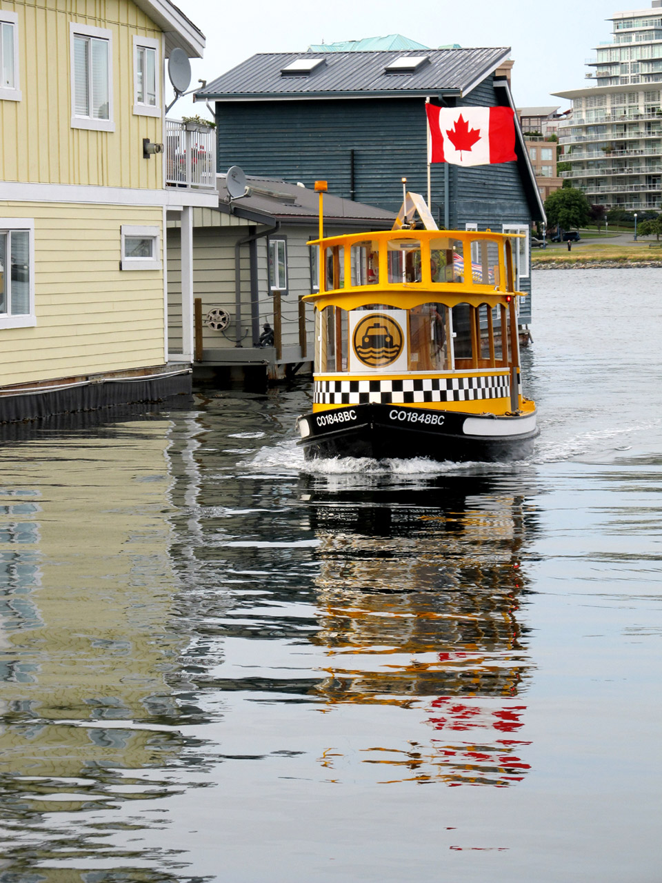 yellow water taxi free photo