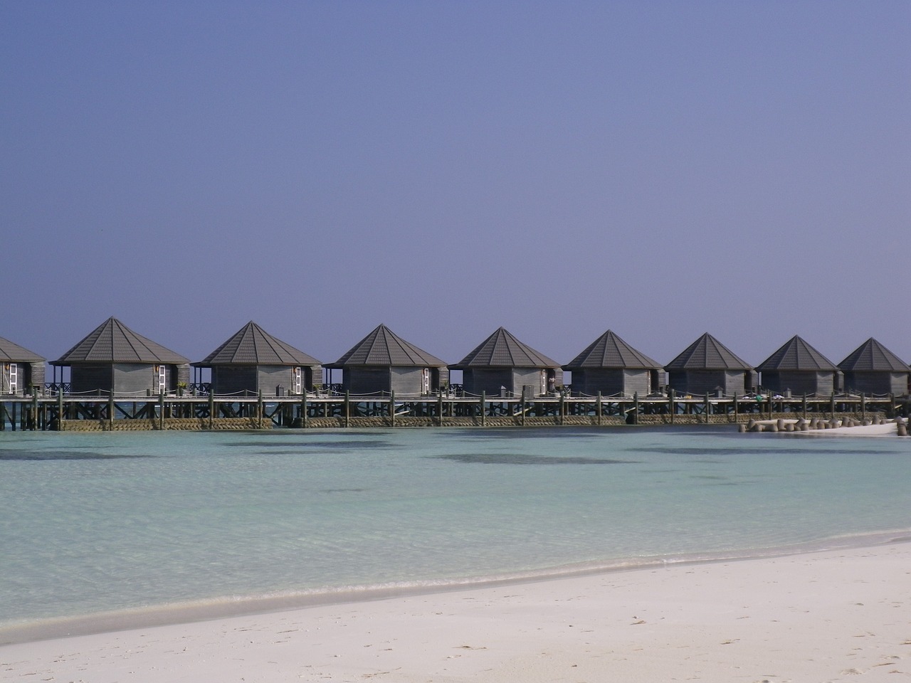 water villas maldives sea free photo
