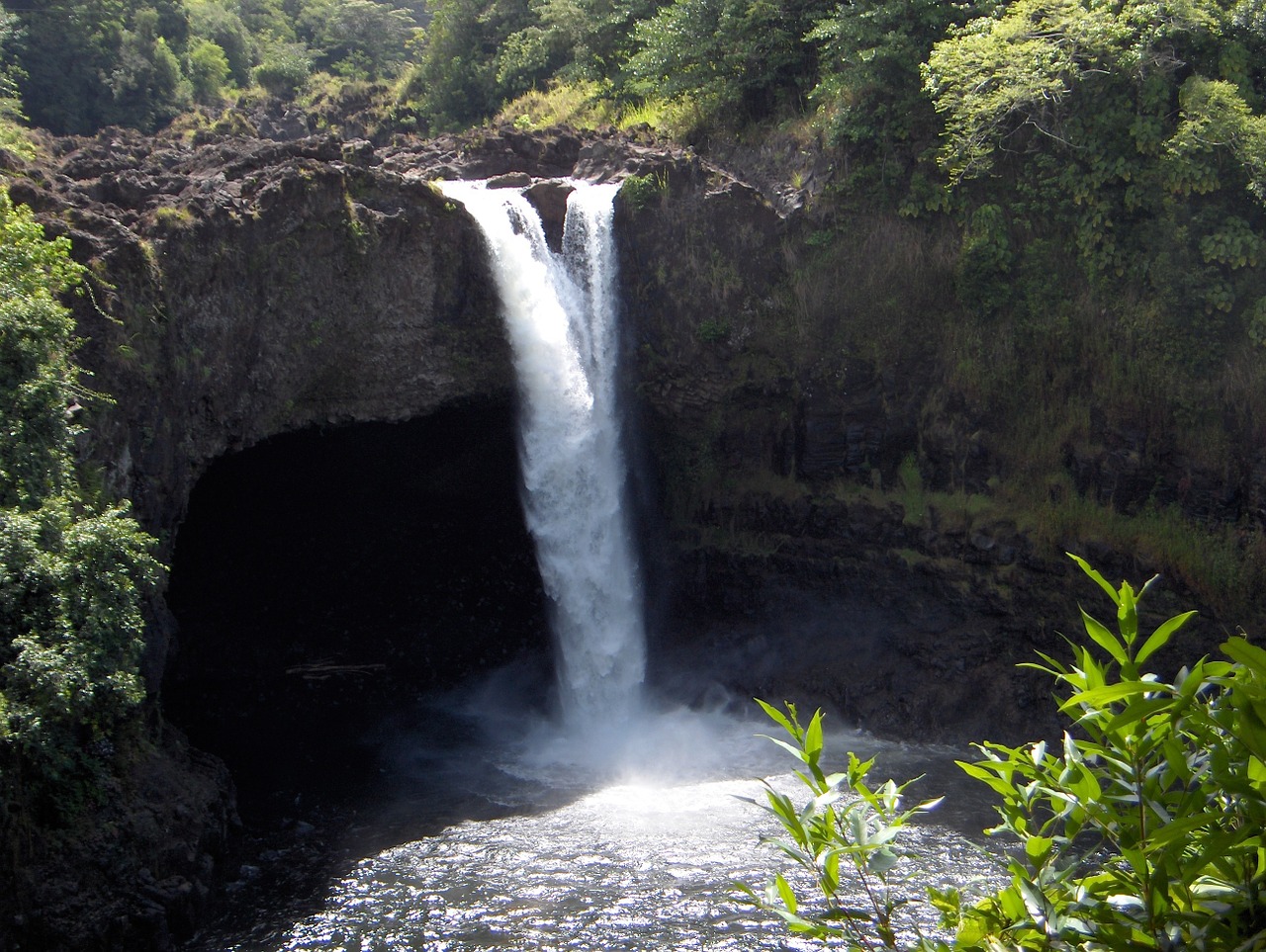 waterfall hawaii tropical free photo