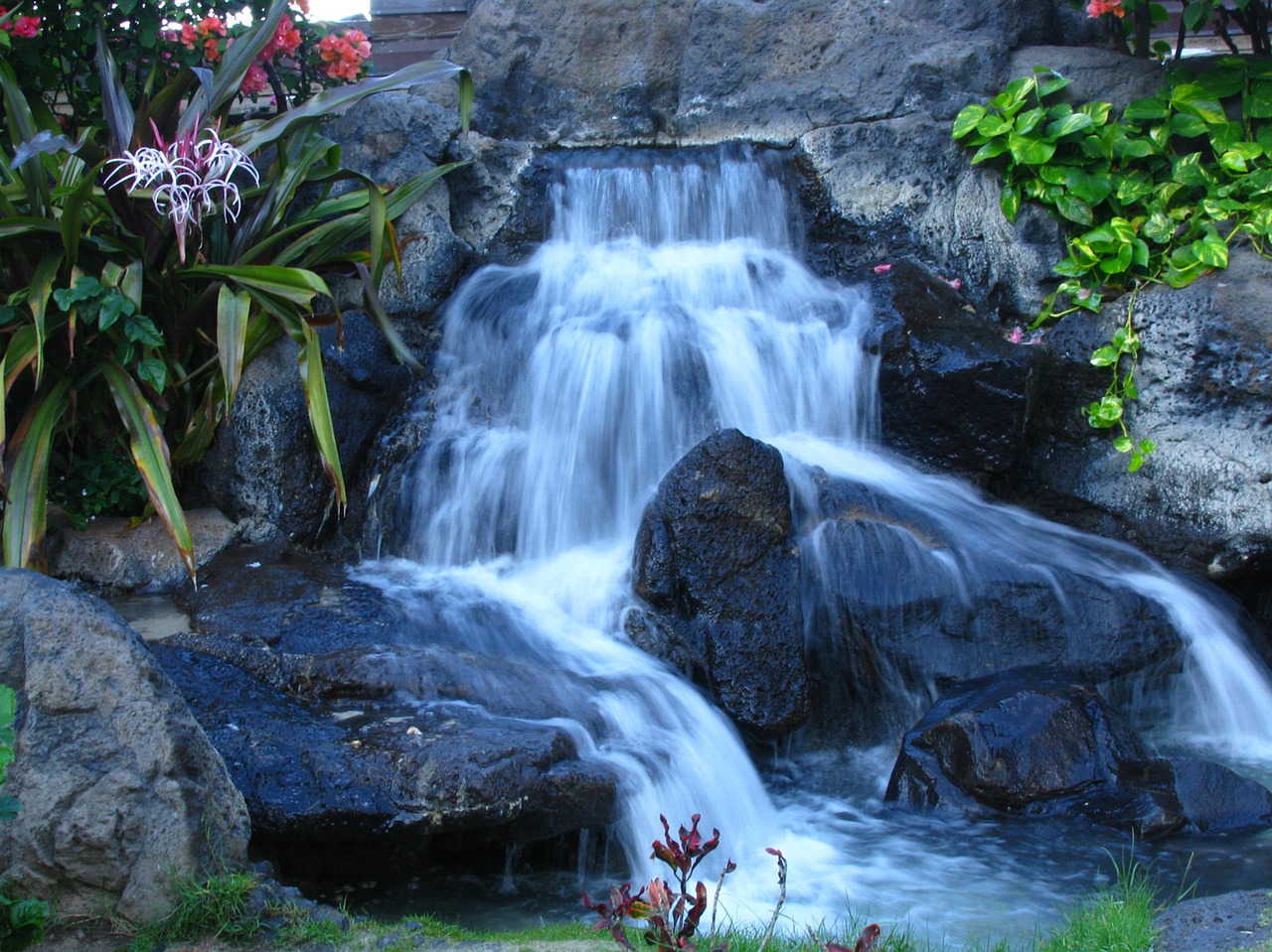 waterfall hawaii oahu free photo