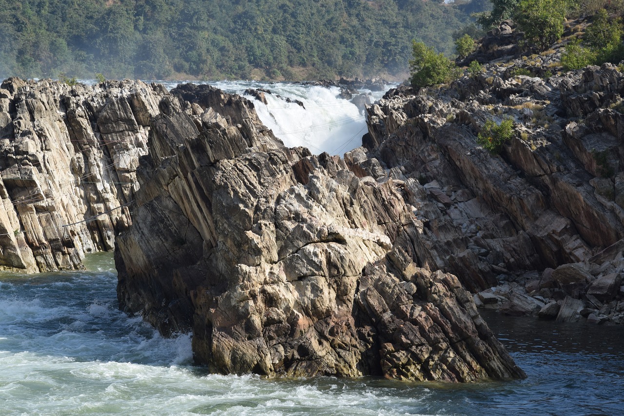 waterfall flow falls of india free photo