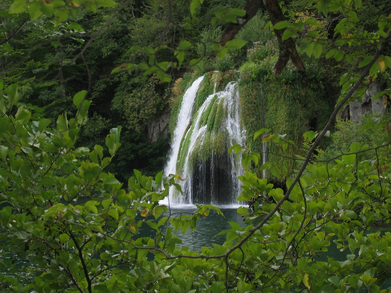 waterfall croatia lake free photo