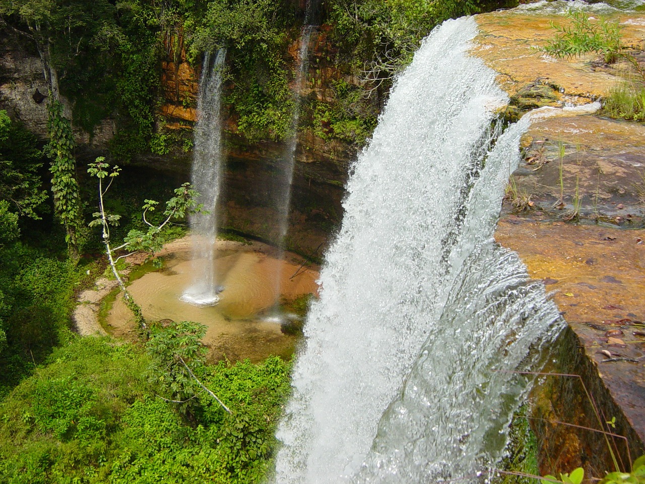 waterfall formoso nature free photo