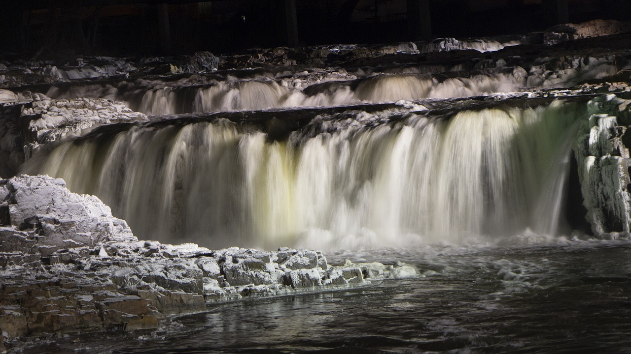 waterfall  sioux falls  falls park free photo