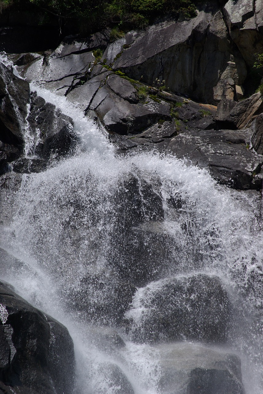 waterfall val of smoke water free photo