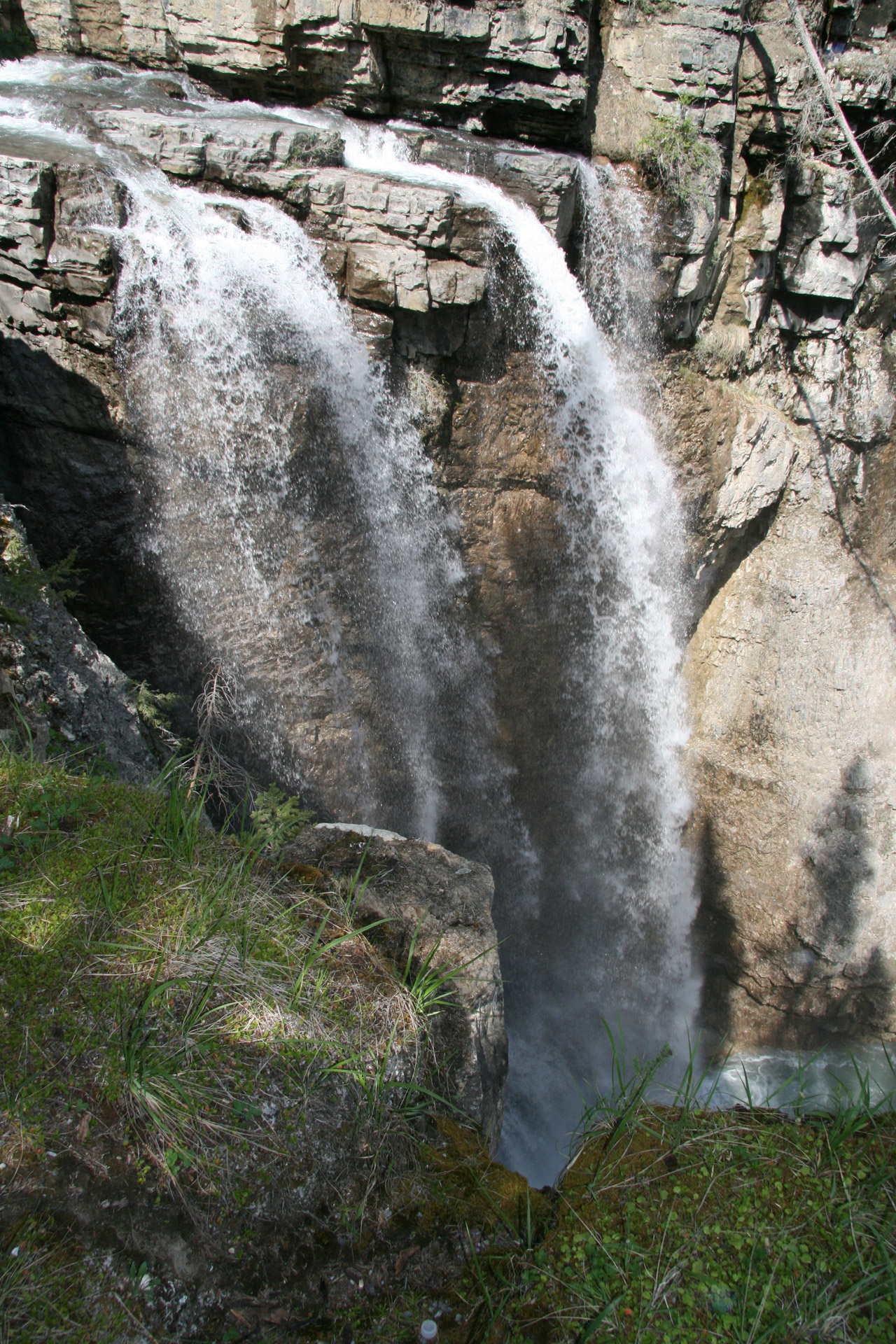 waterfall mountains waterfall mountains free photo