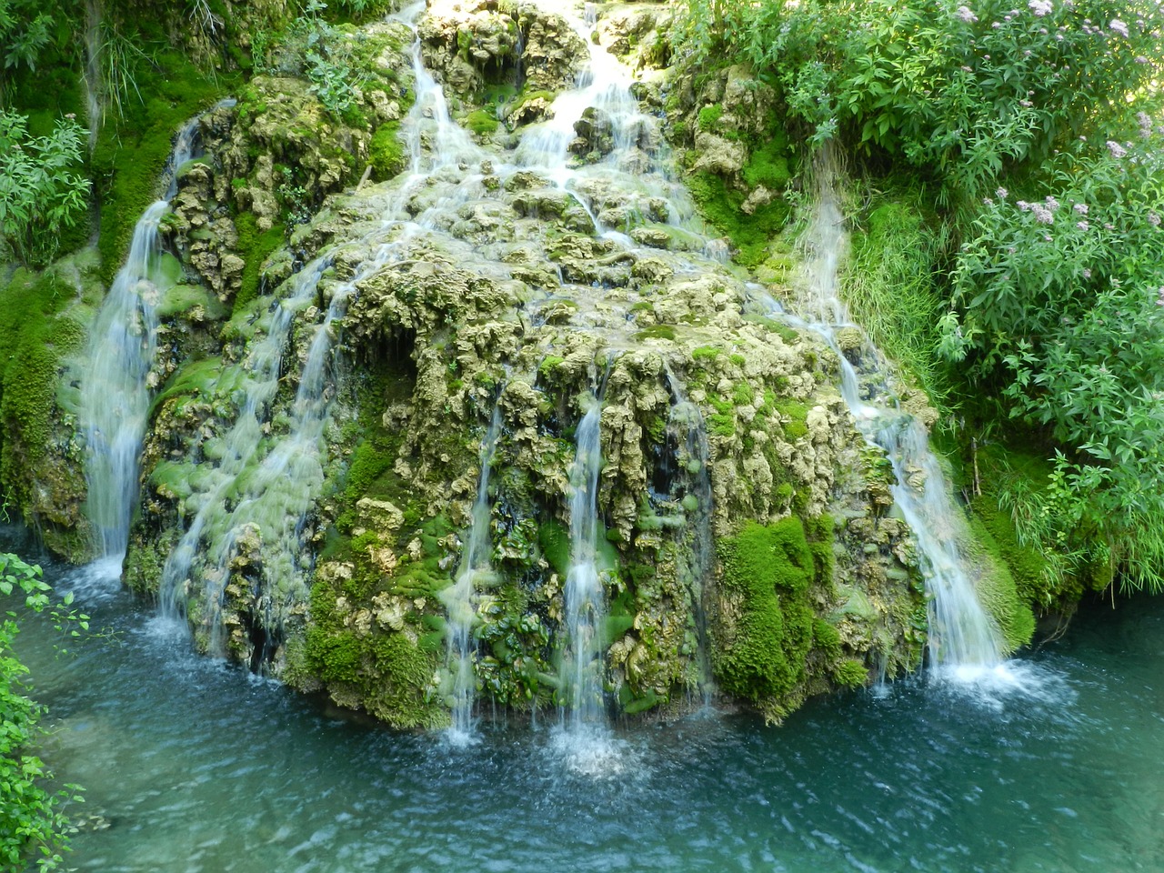 waterfalls orbaneja burgos free photo
