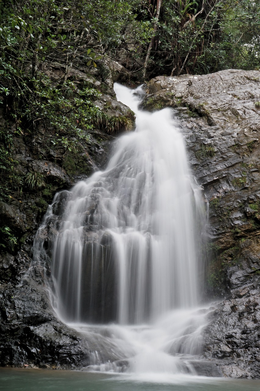 waterfalls flow water free photo