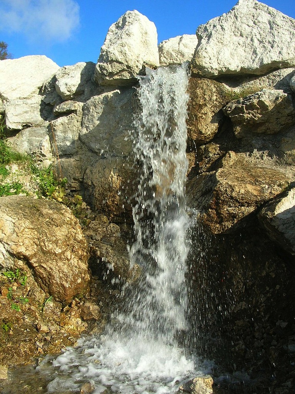 waterfalls sky rocks free photo