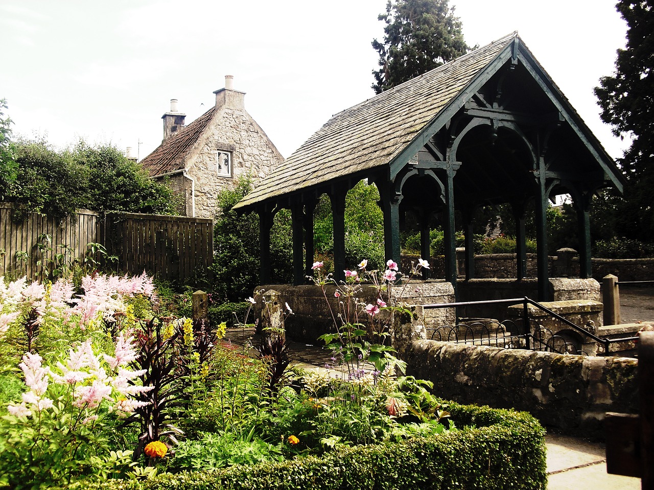 watering well scotlandwell scotland free photo