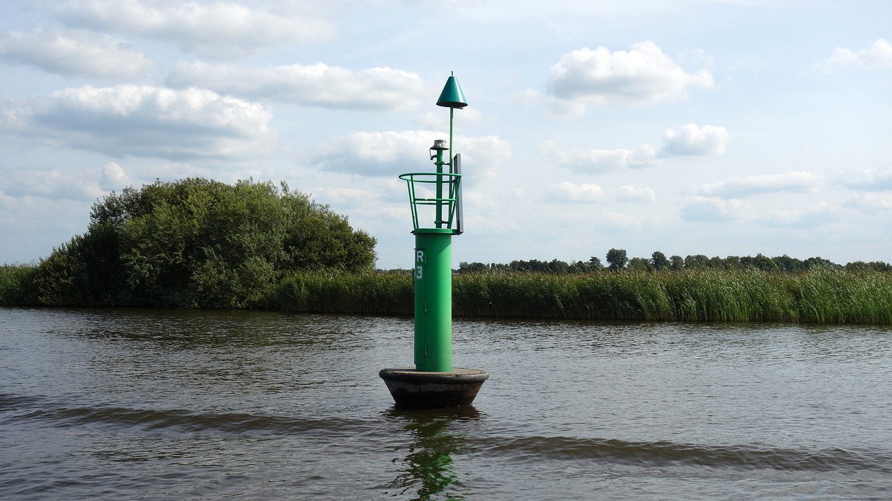 watermarkering scheepvaartmarkering lateral marking free photo