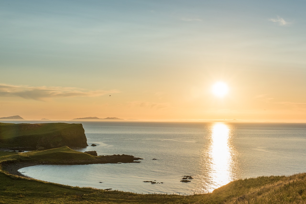 waternish trumpan coast free photo