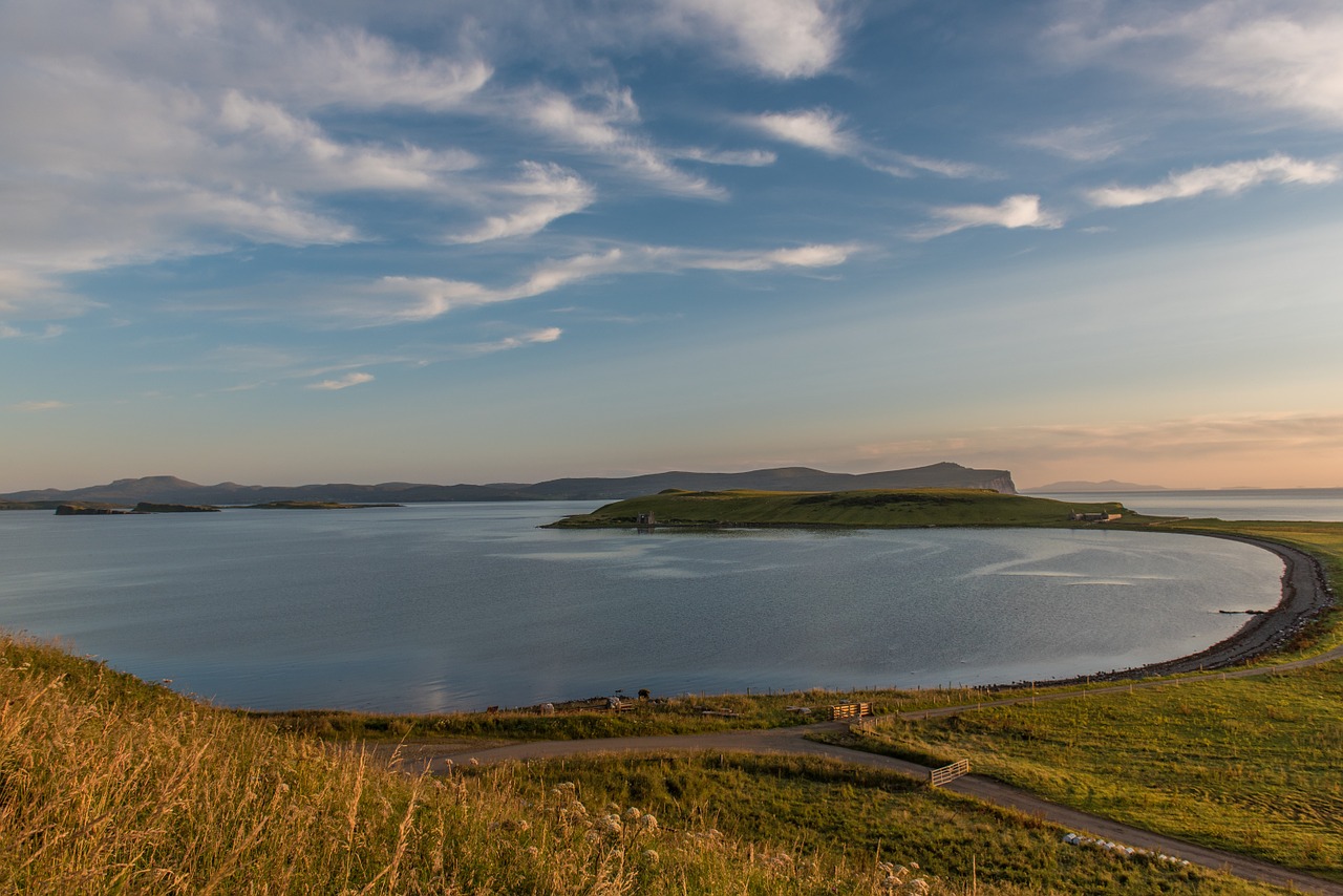 waternish trumpan coast free photo