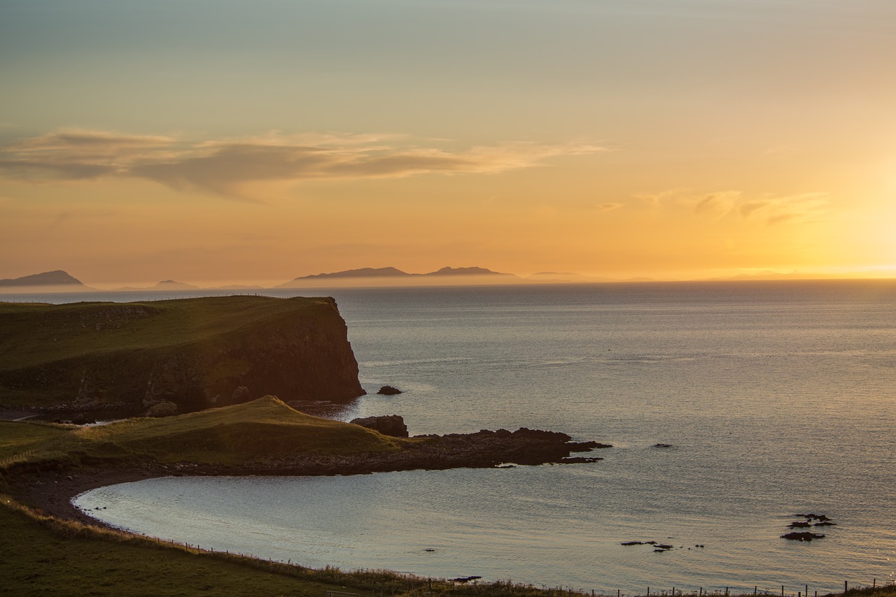 waternish trumpan coast free photo