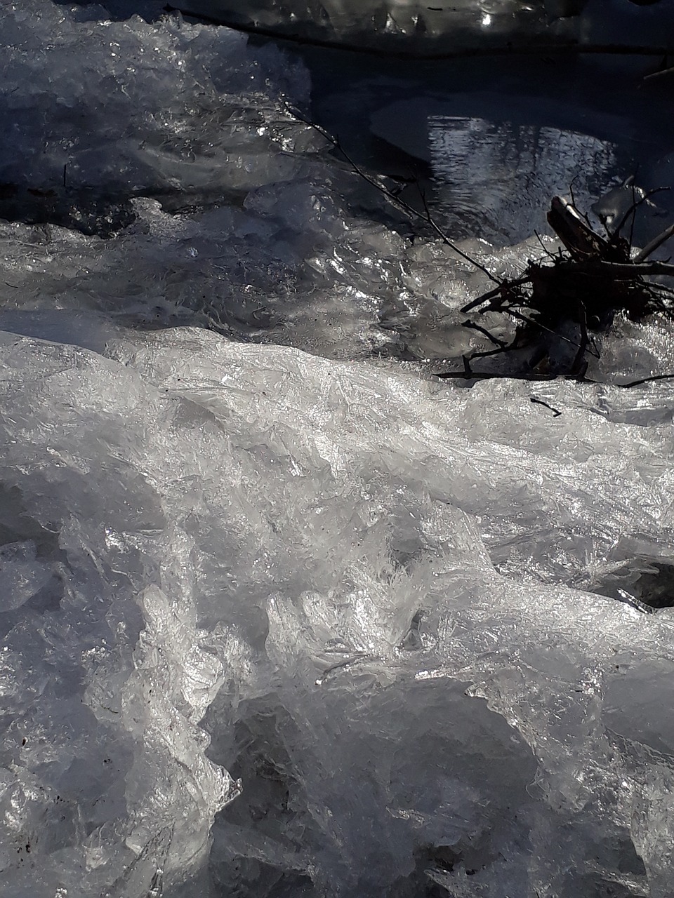 waters ice rock free photo