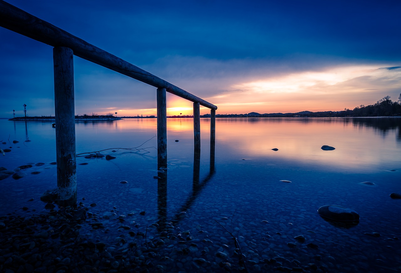 waters  sky  reflection free photo