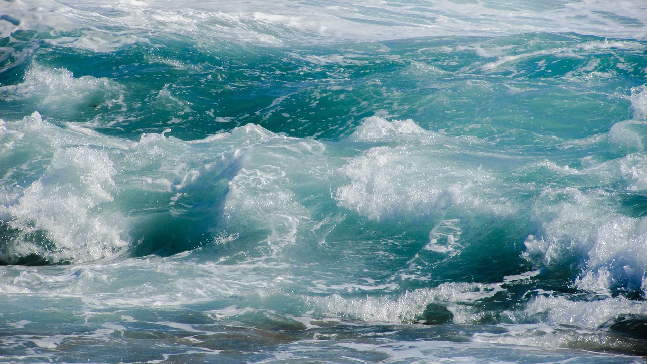 wave smashing sea free photo