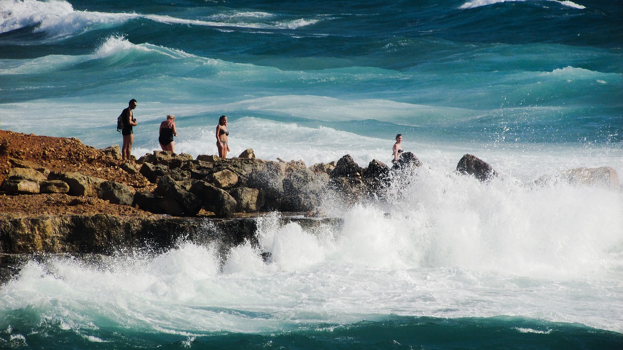 wave smashing spectacular free photo