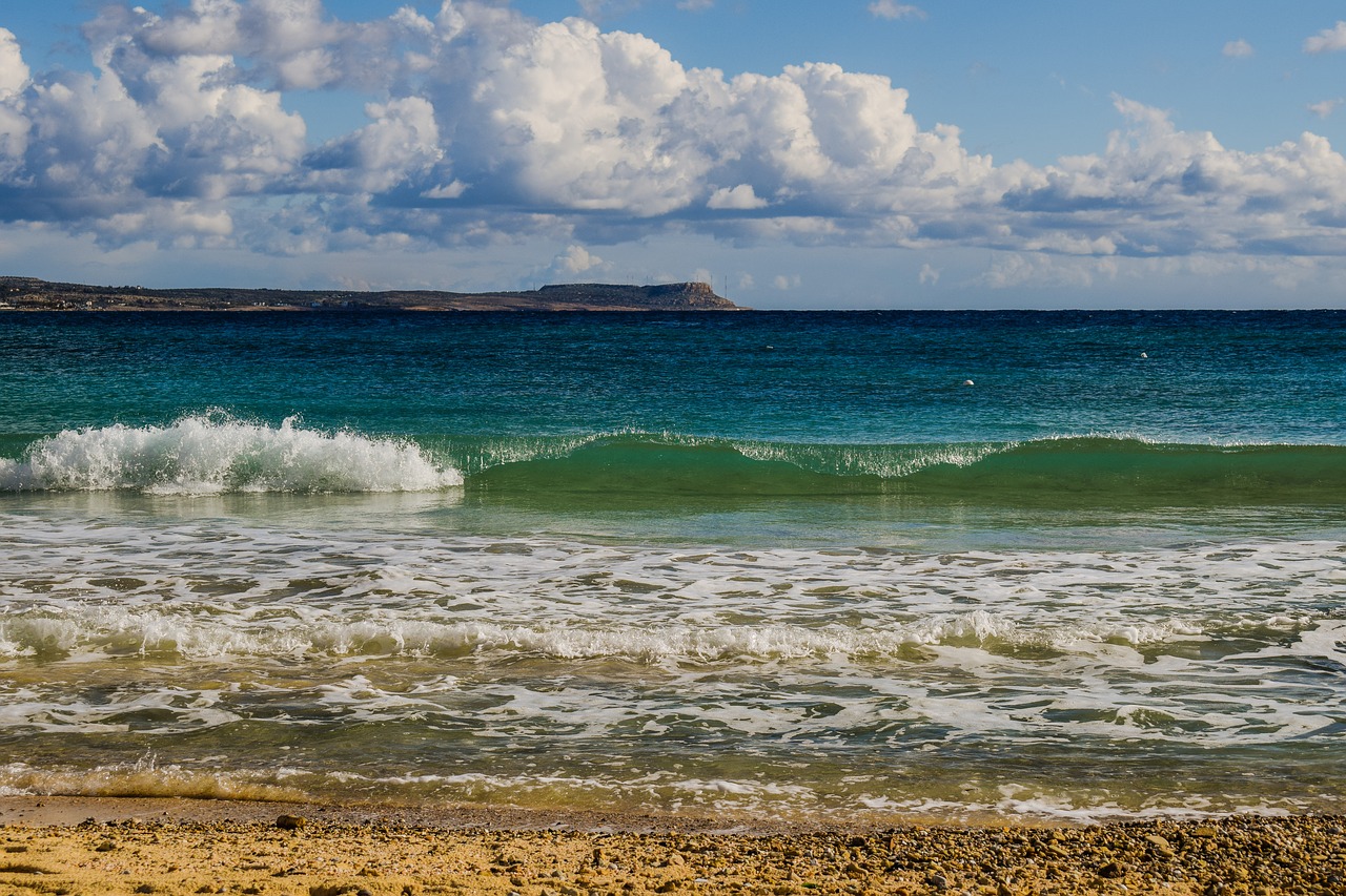 wave smashing sea free photo