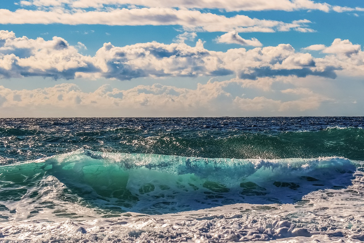 wave smashing sea free photo