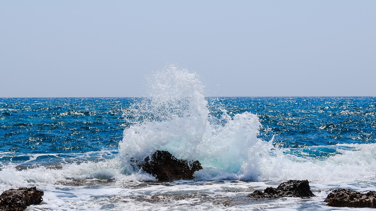 wave smashing sea free photo