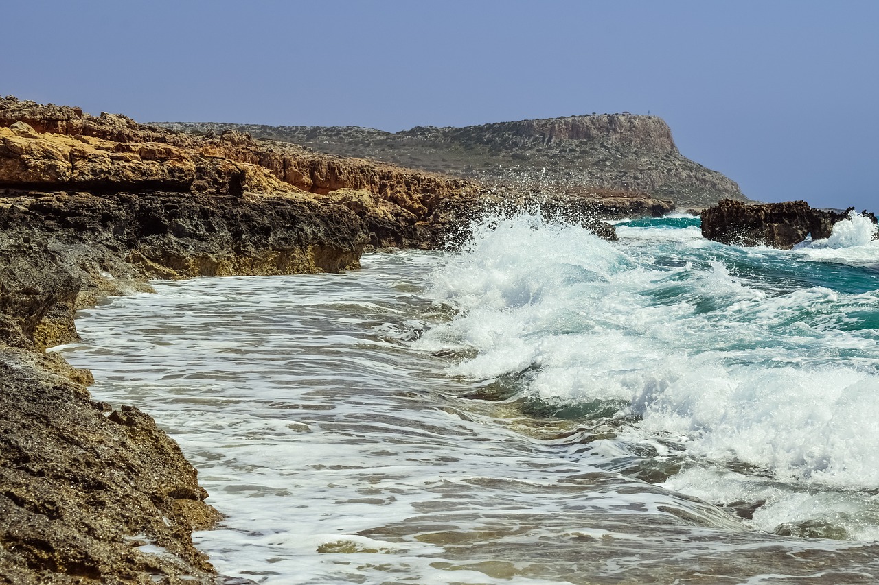 wave smashing sea free photo