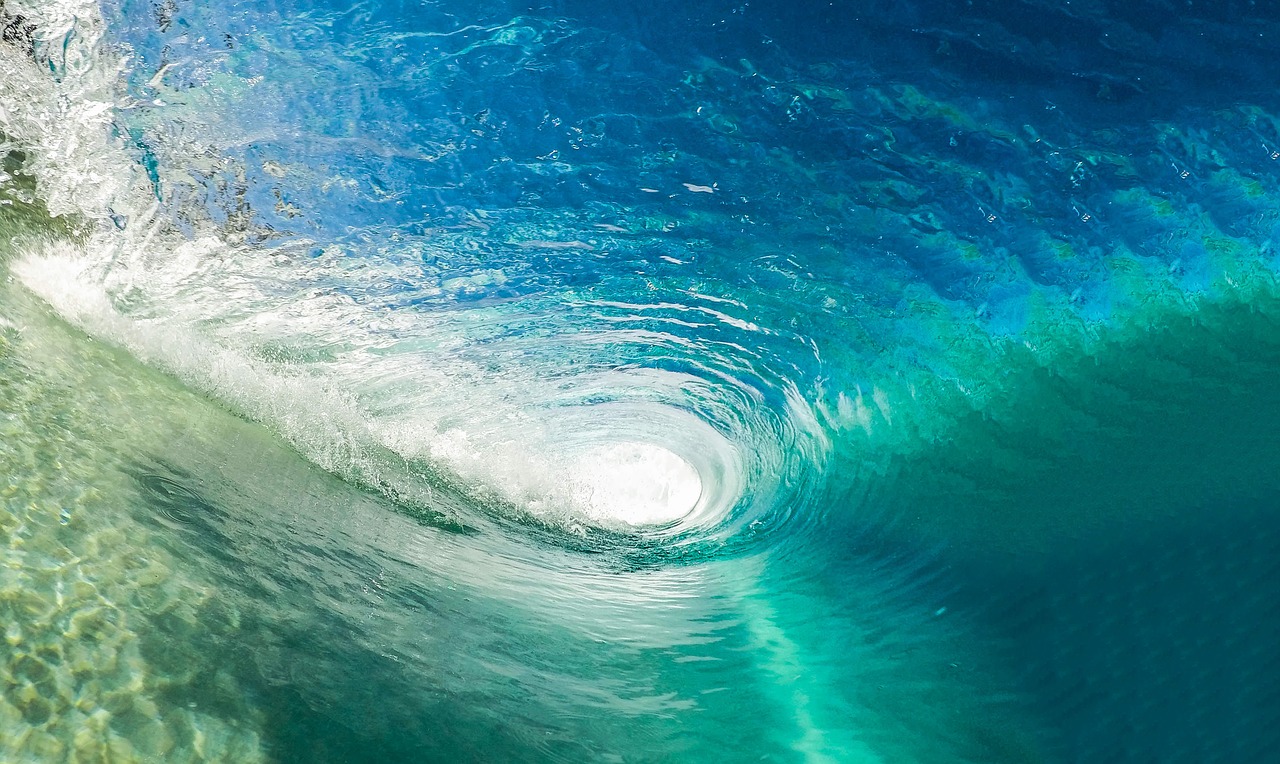 wave tube ocean free photo