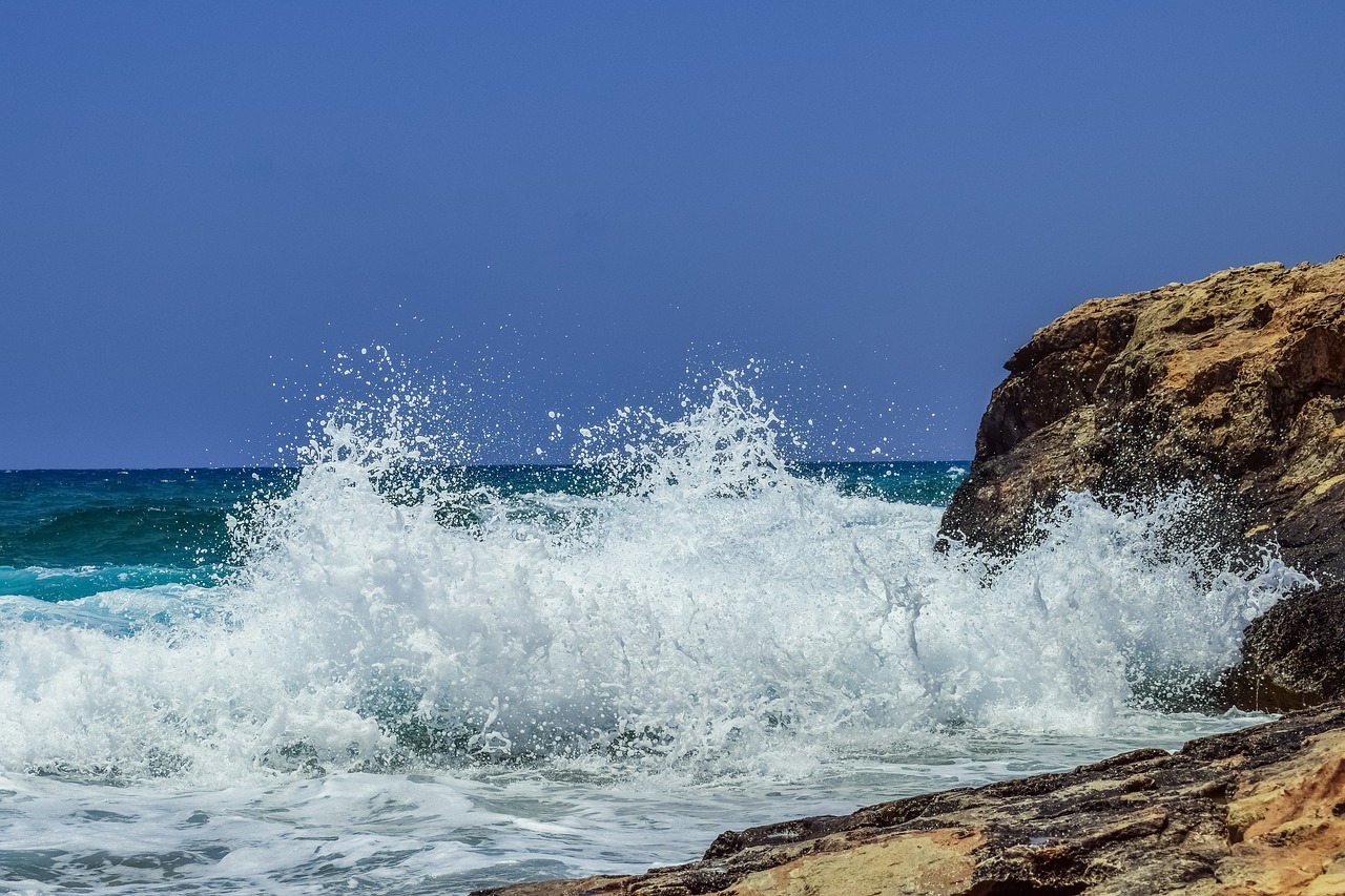 wave smashing coast free photo