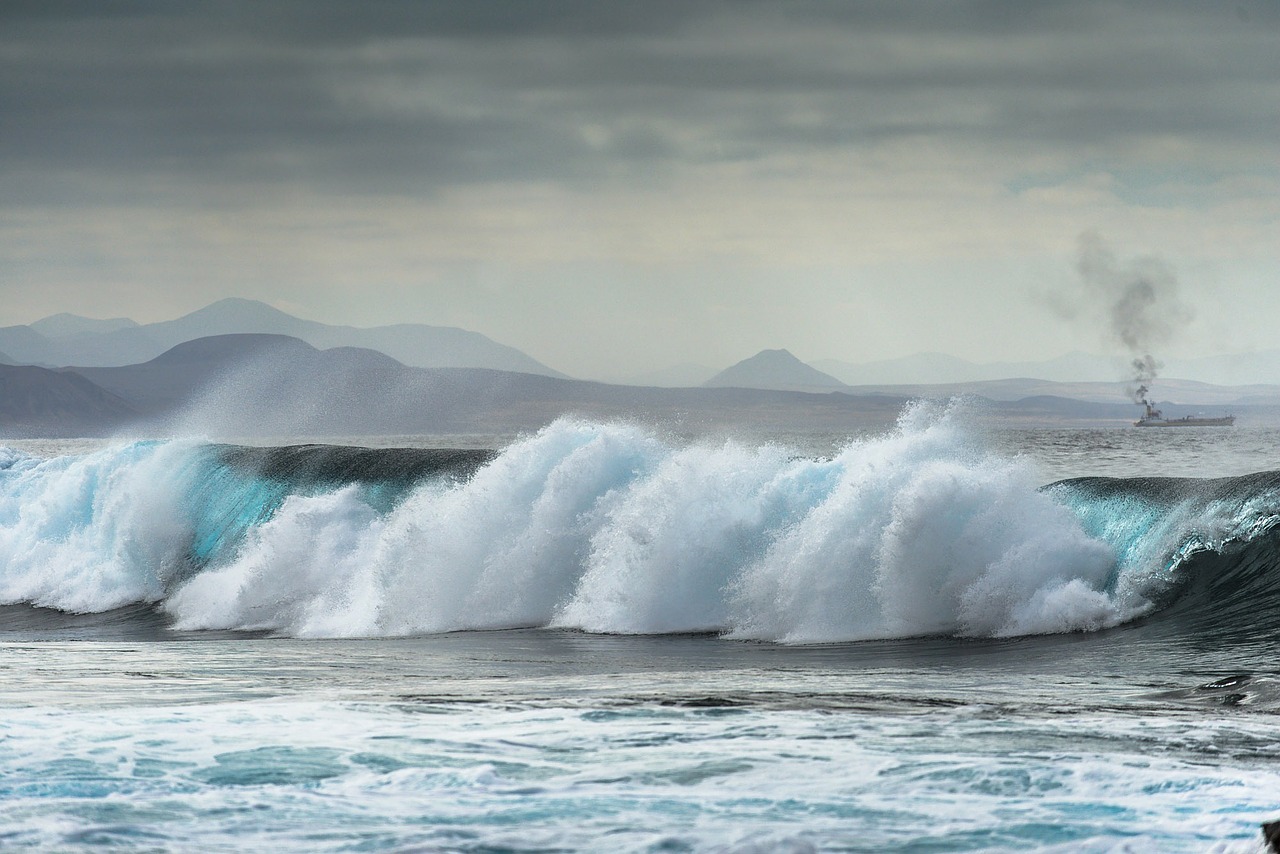 wave surf lanzarote free photo