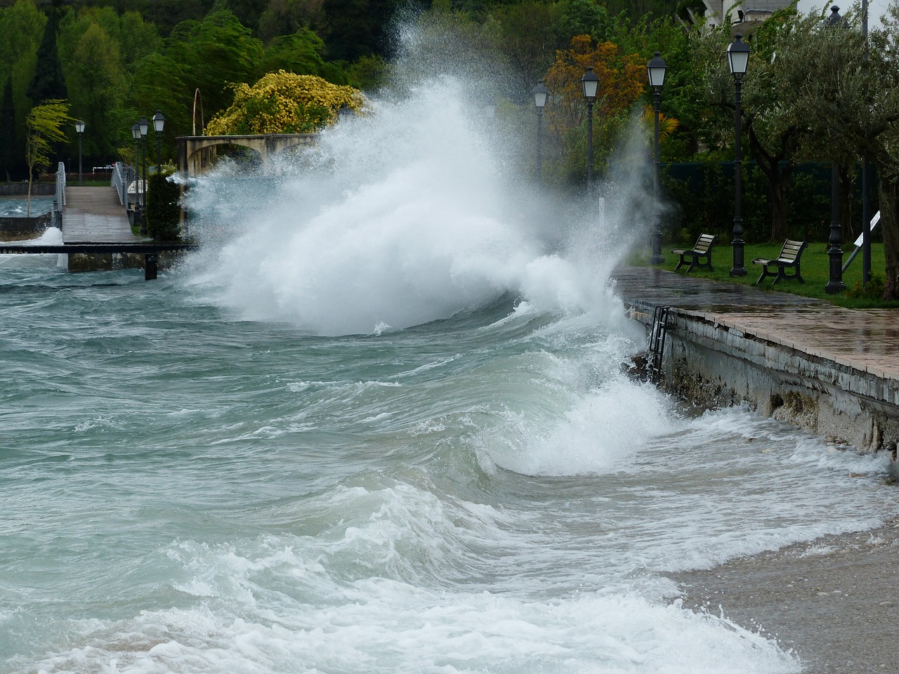 wave inject breakwater free photo