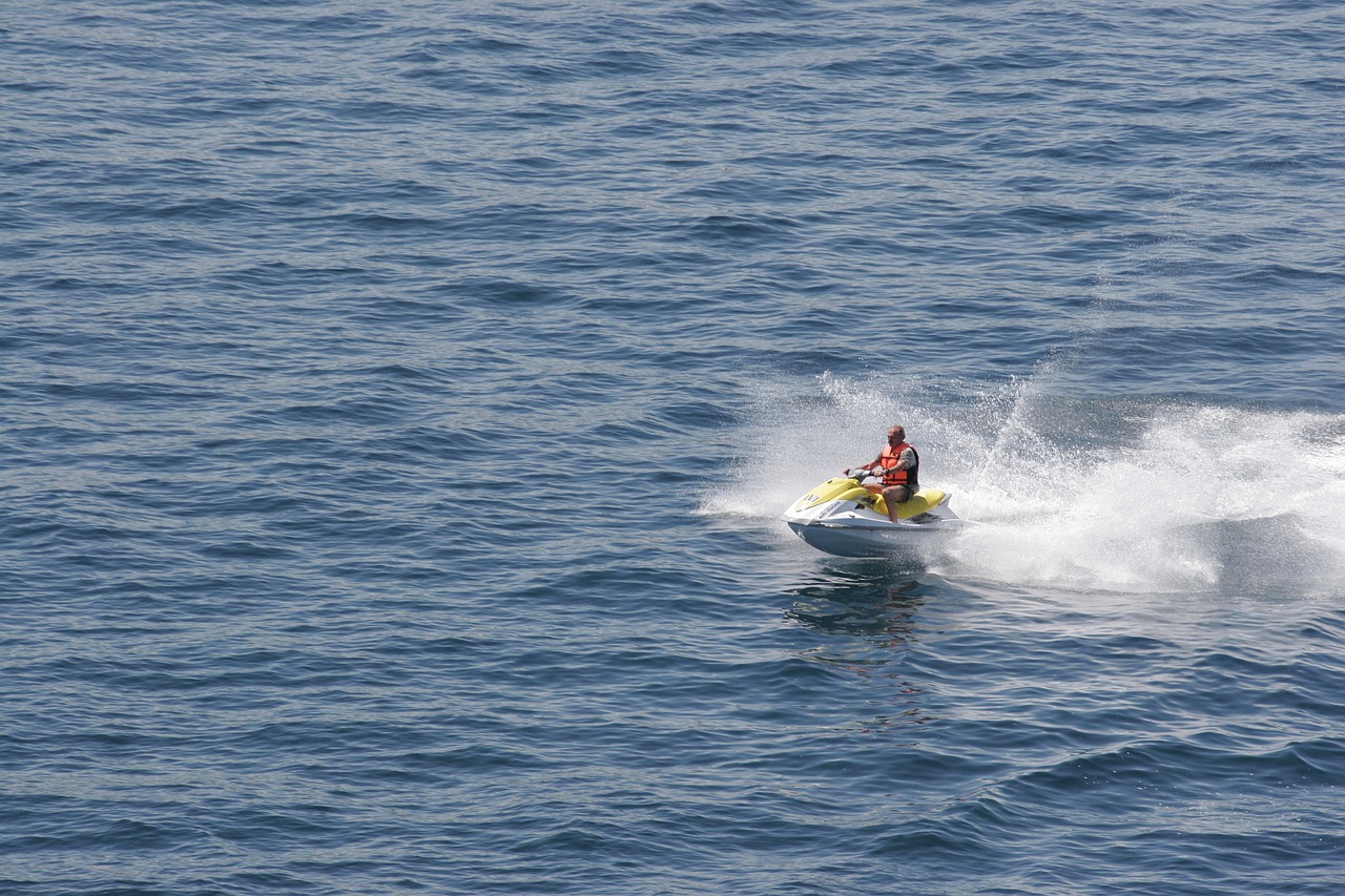wave runner recreation jetski free photo