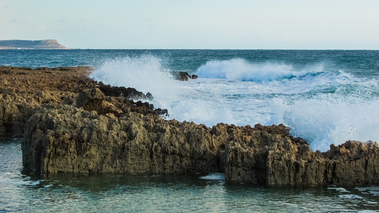 waves crashing power free photo