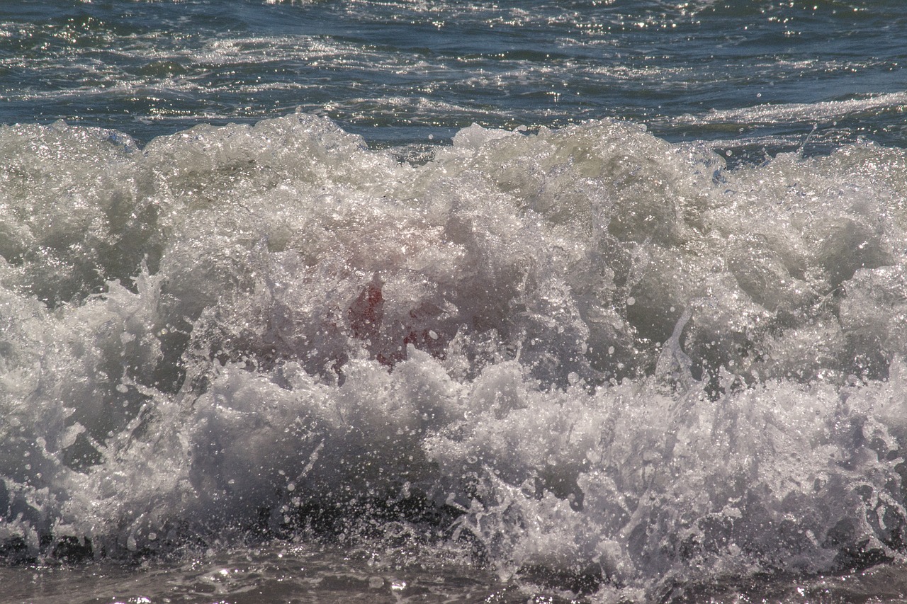 waves splash water free photo