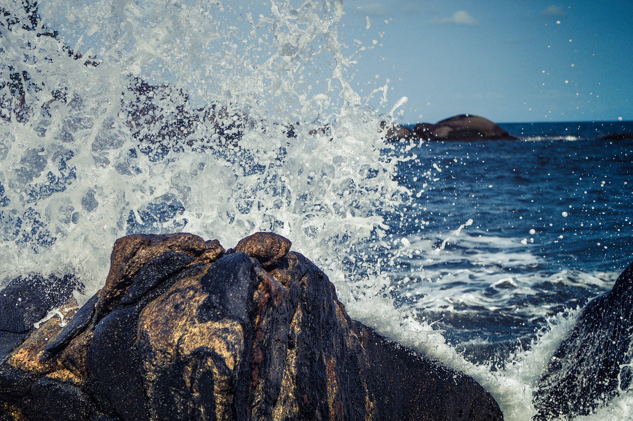 waves splash crashing free photo
