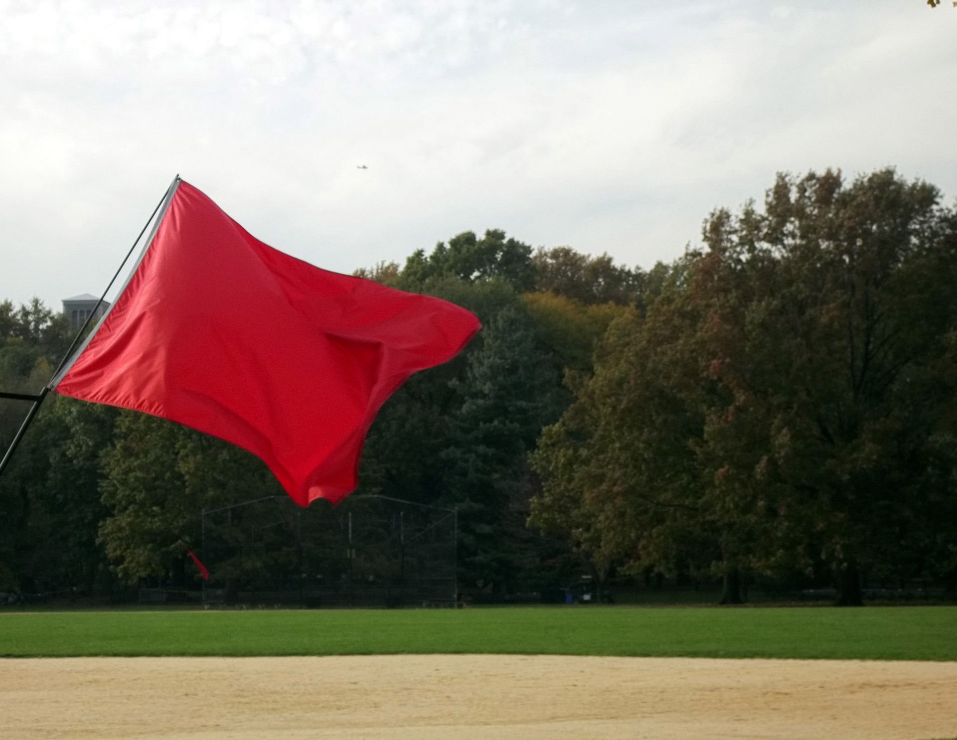 red flag park free photo