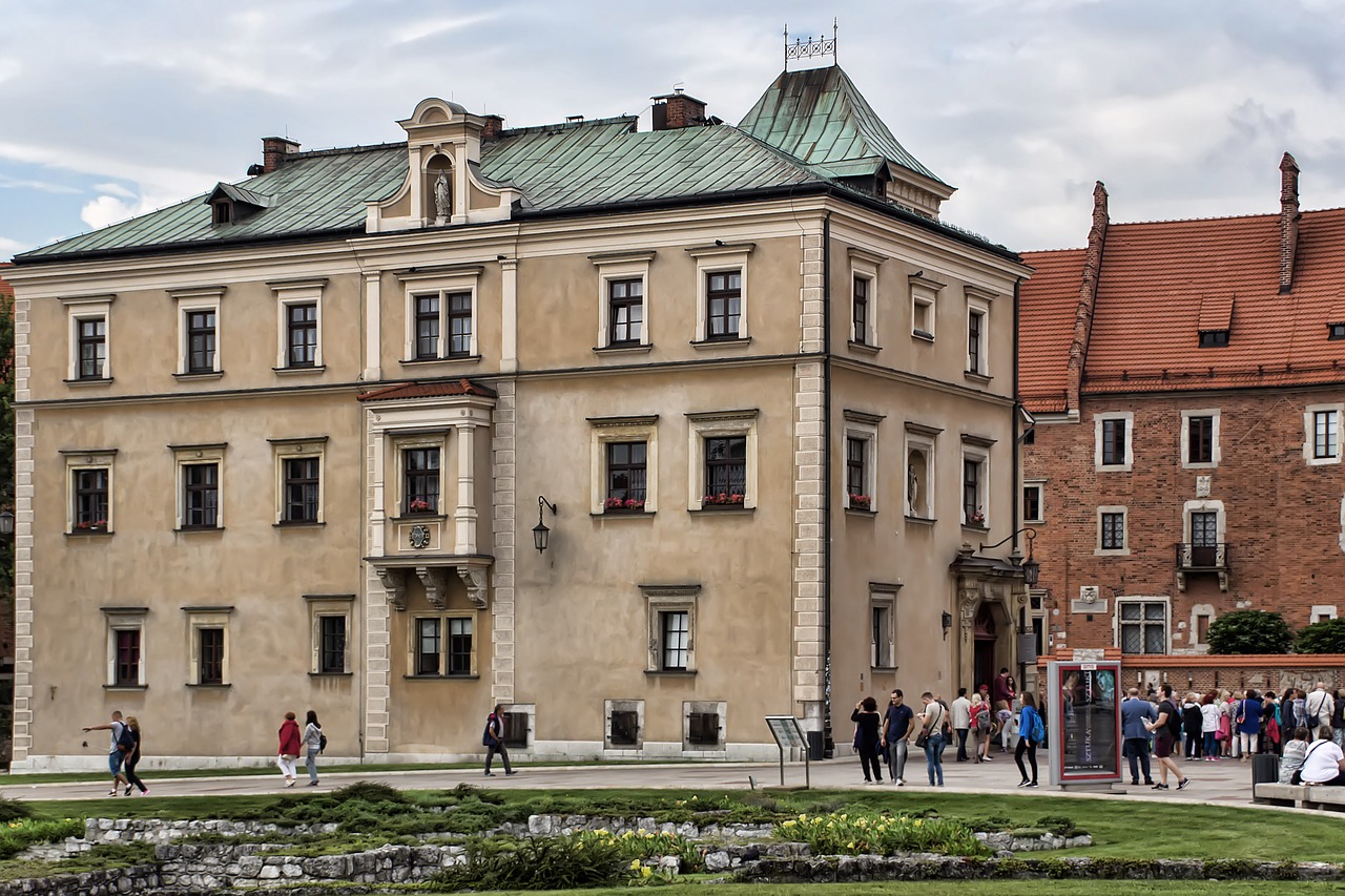 wawel  krakow  poland free photo