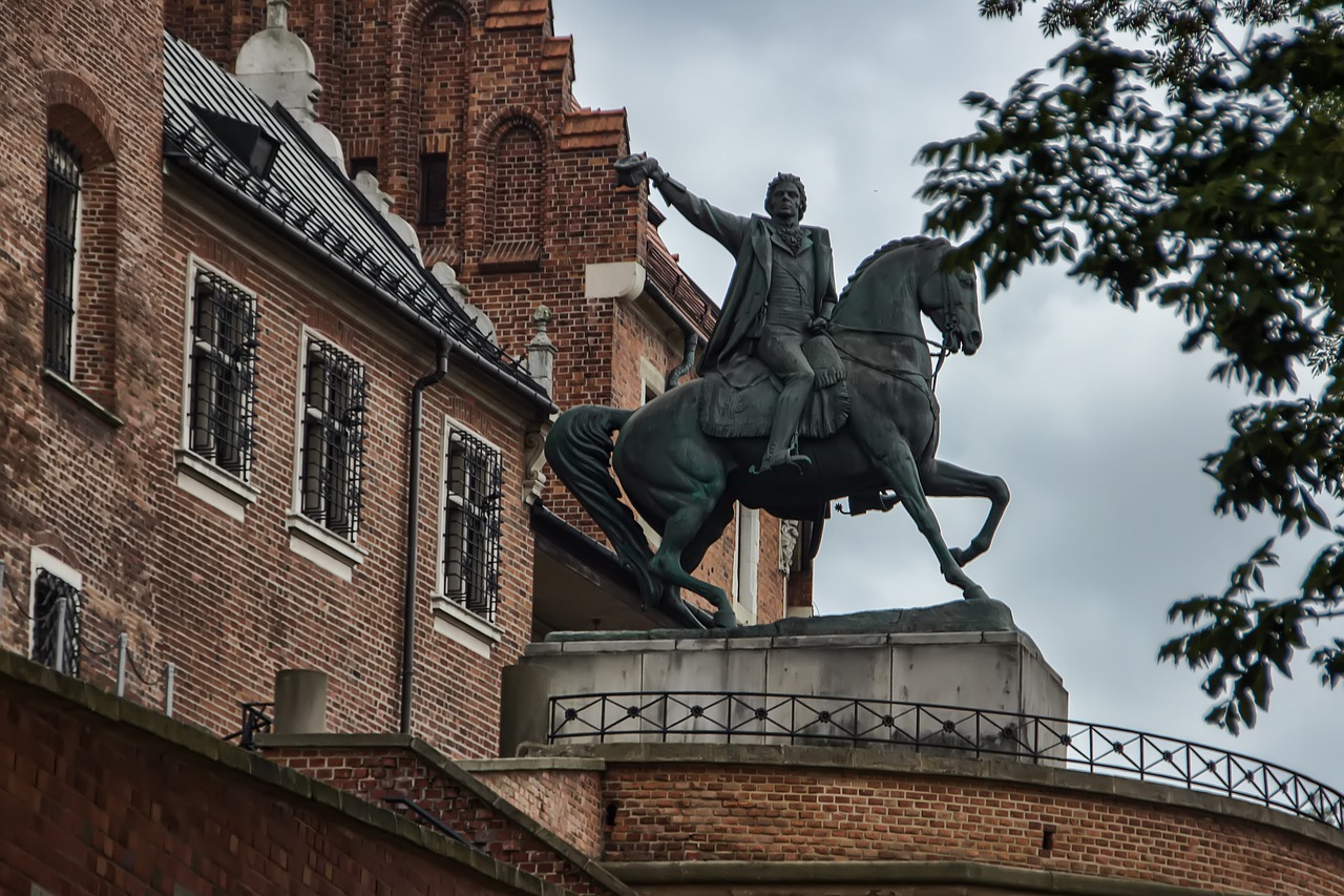 wawel  krakow  poland free photo