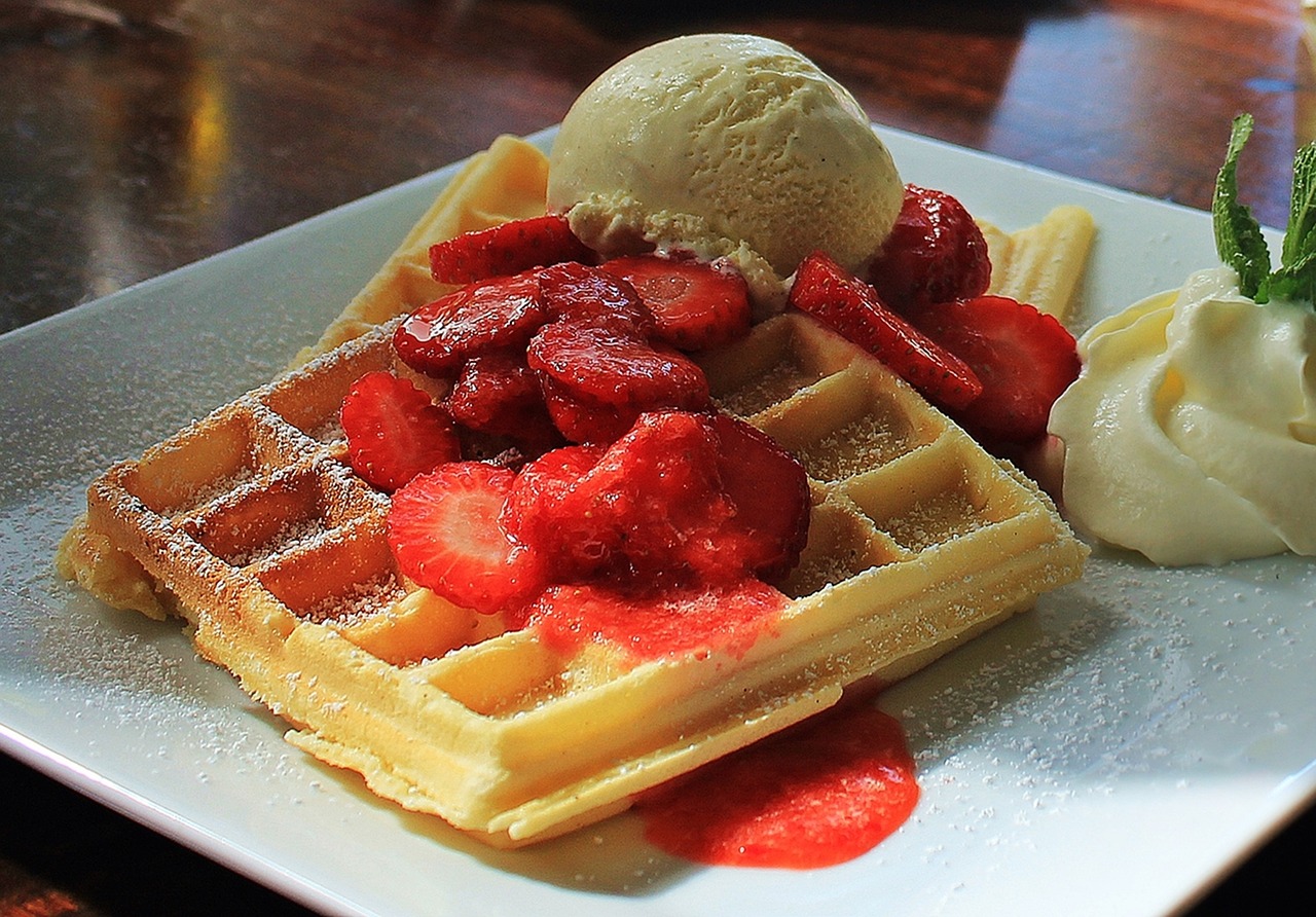waffle strawberries cream free photo
