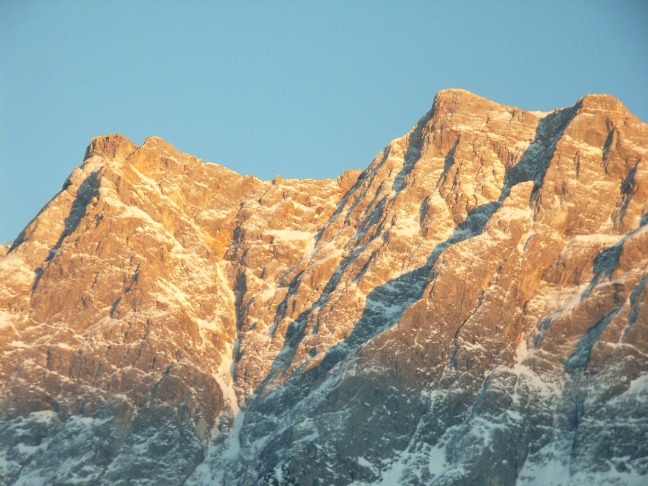 weather stone zugspitze mountains free photo