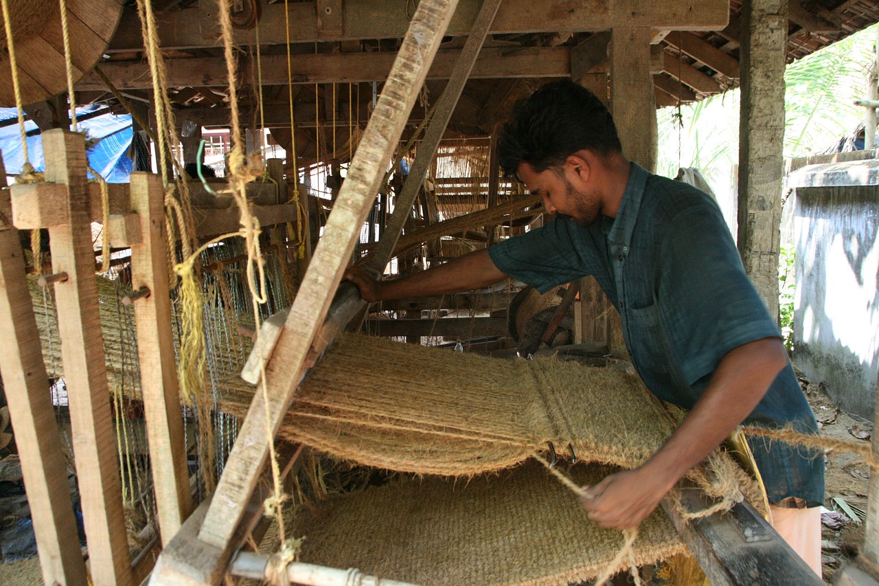 weaving hand loom loom free photo