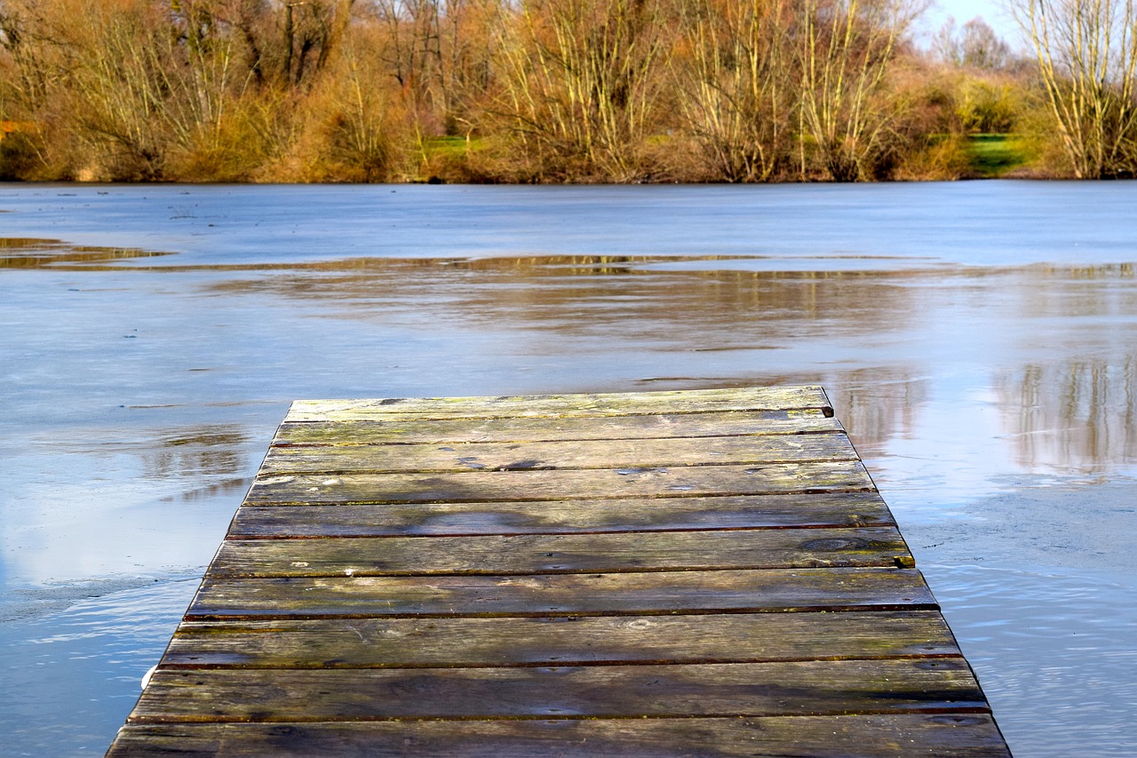 web lake winter free photo