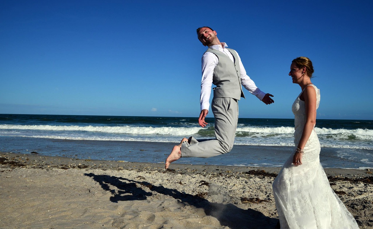 wedding party beach free photo