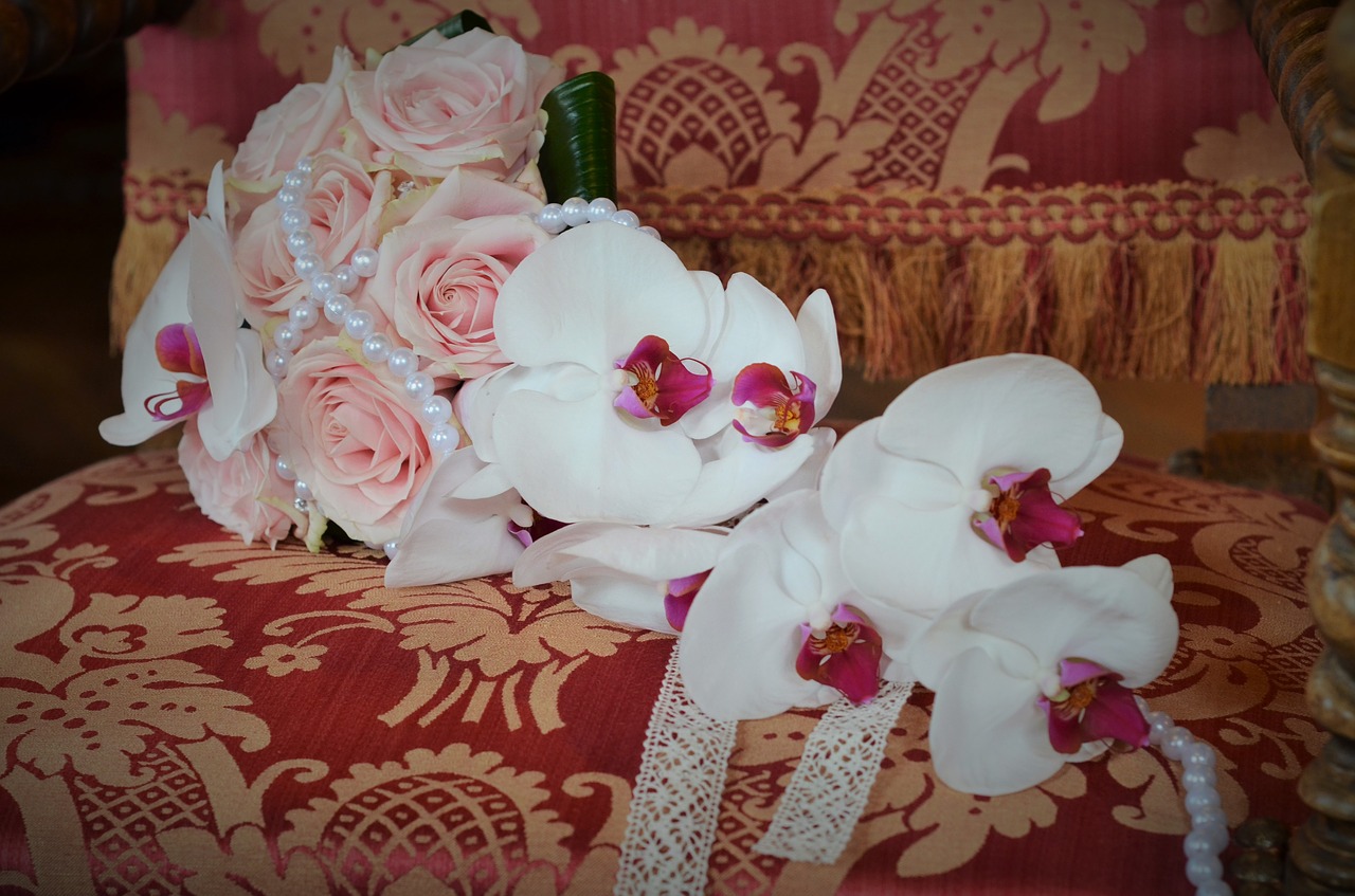 wedding bouquet romanticism free photo