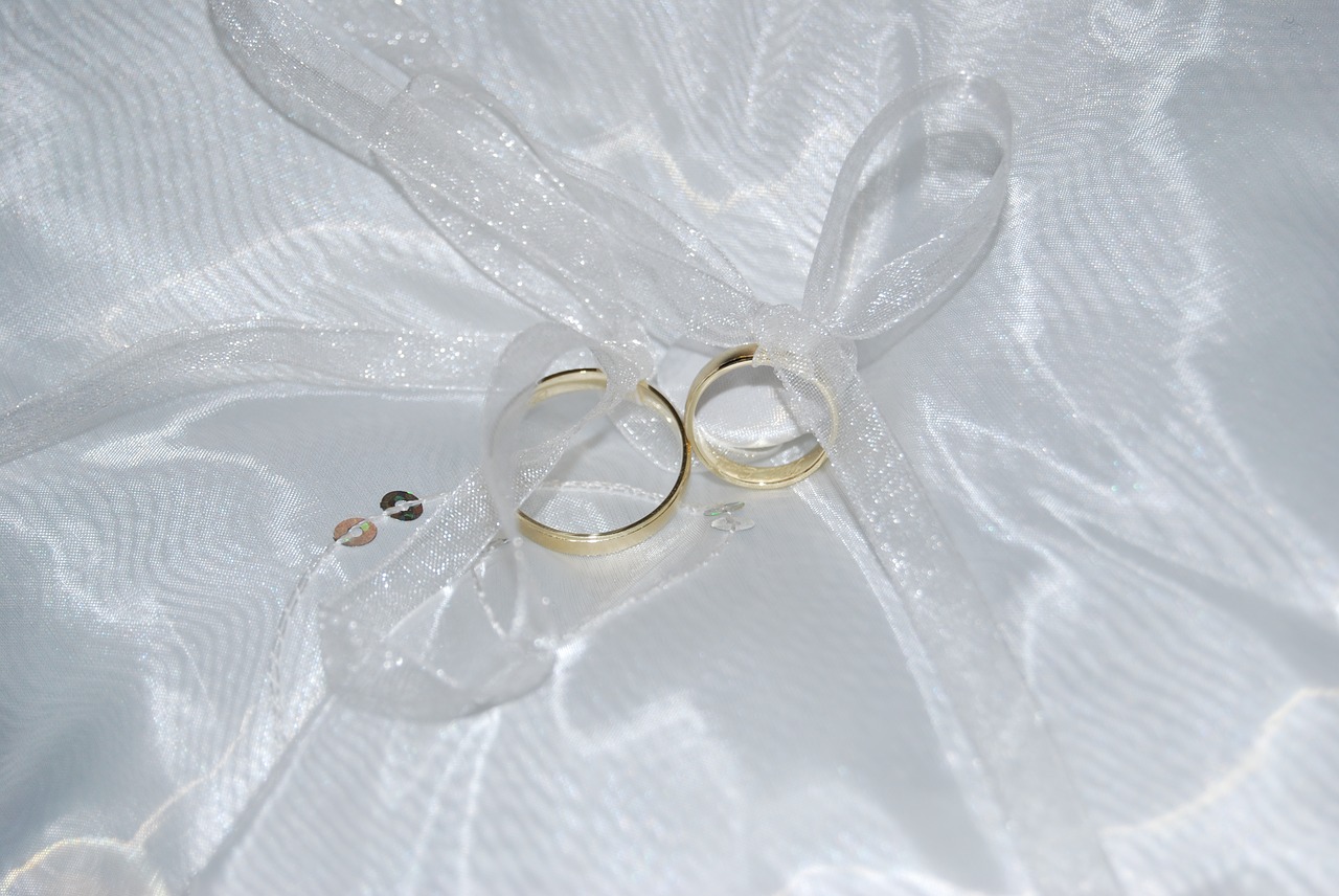 wedding rings romance free photo