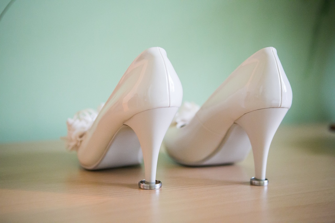 wedding shoes ring free photo