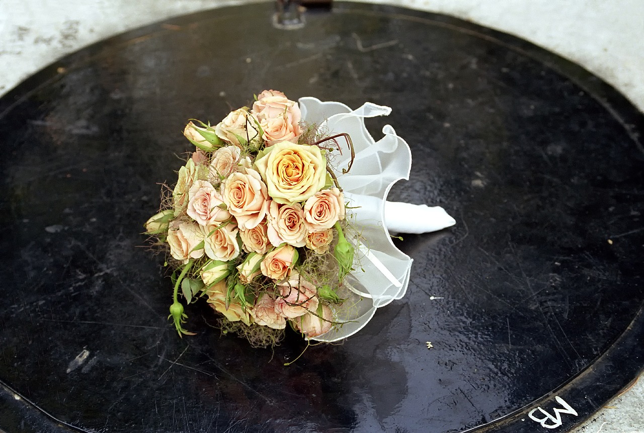 wedding  flower  love free photo