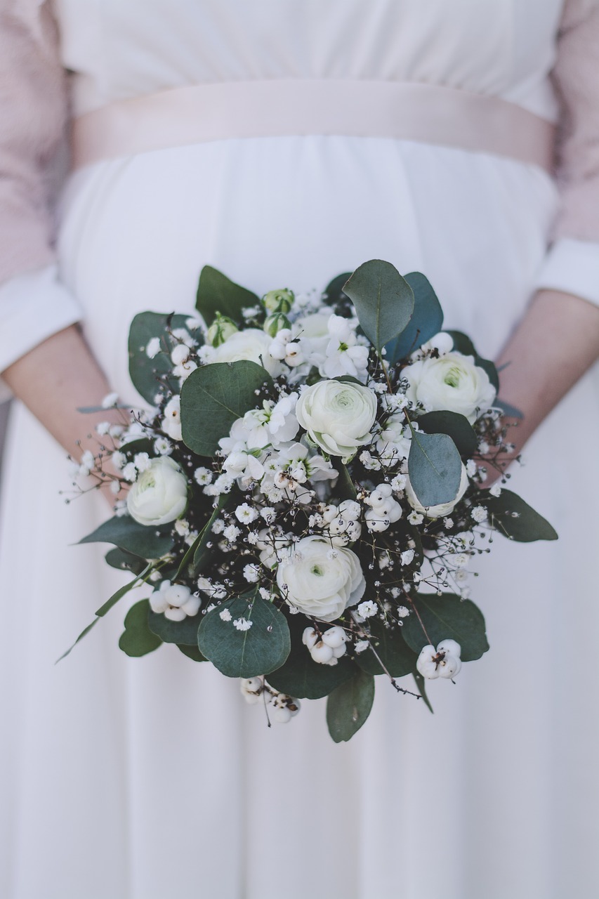 wedding  flowers  roses free photo