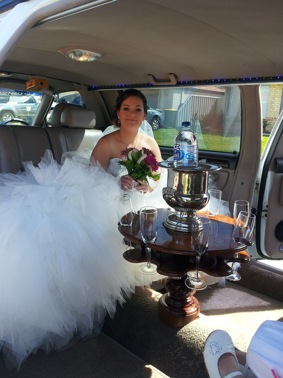 wedding bride limousine free photo